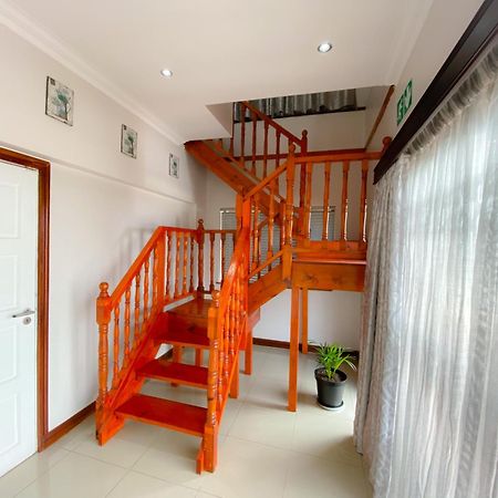 The Meritus Guest House Westville Bagian luar foto
