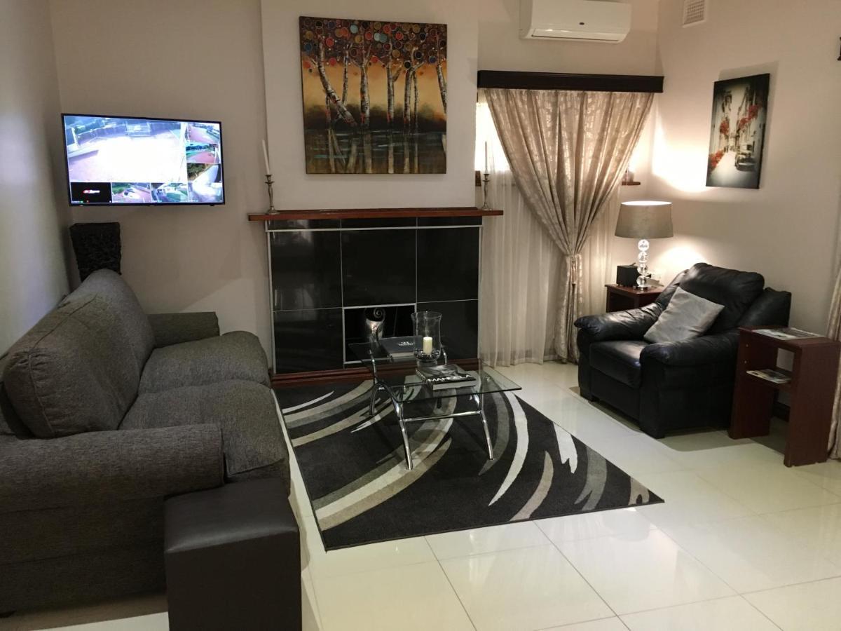 The Meritus Guest House Westville Bagian luar foto