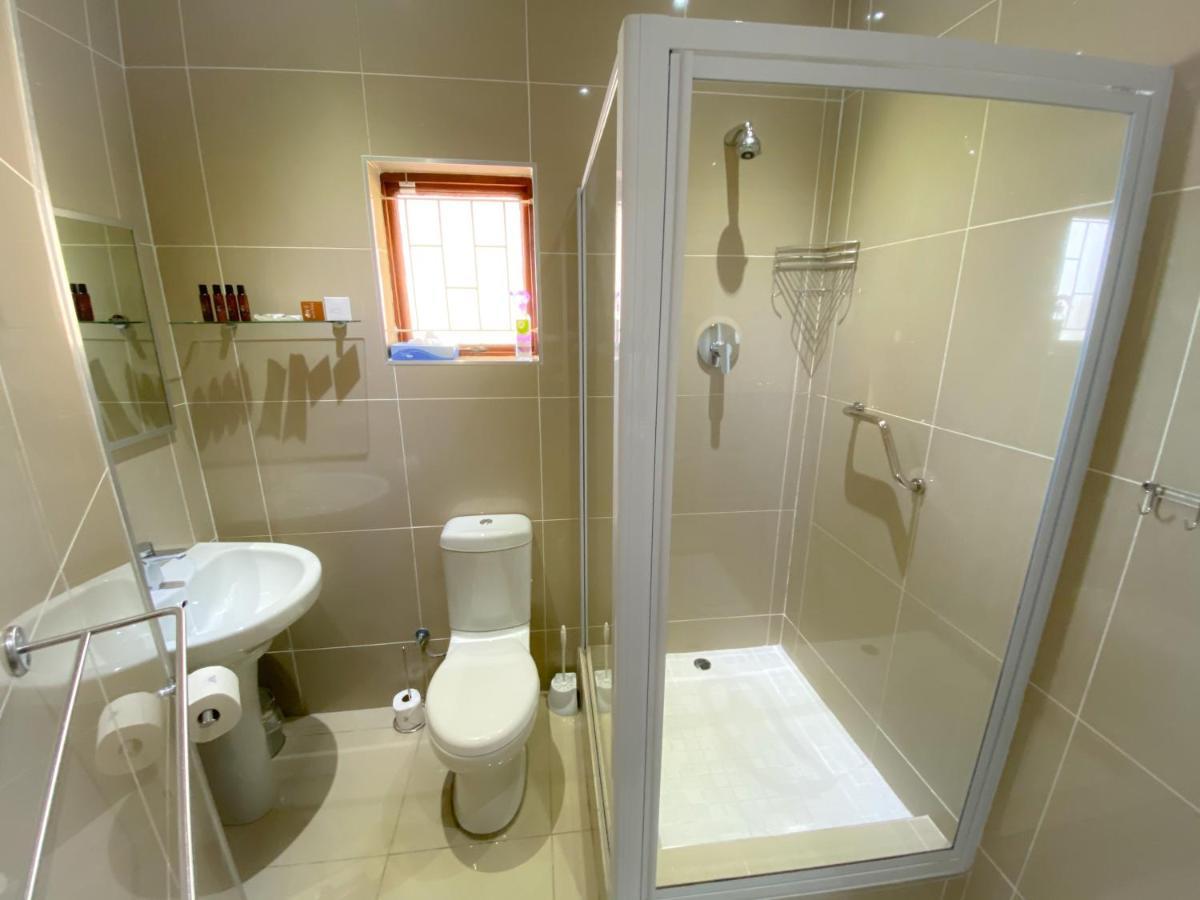 The Meritus Guest House Westville Bagian luar foto