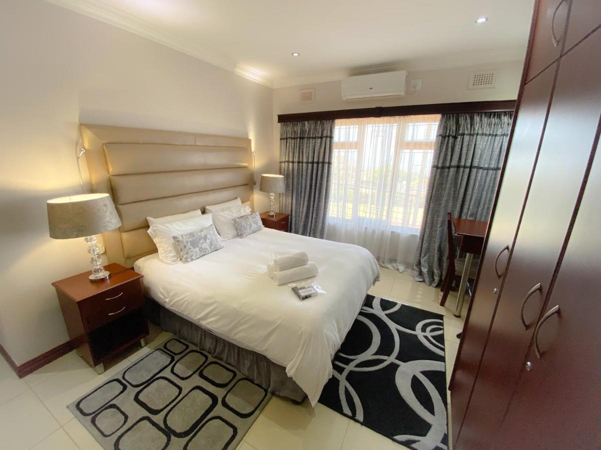 The Meritus Guest House Westville Bagian luar foto