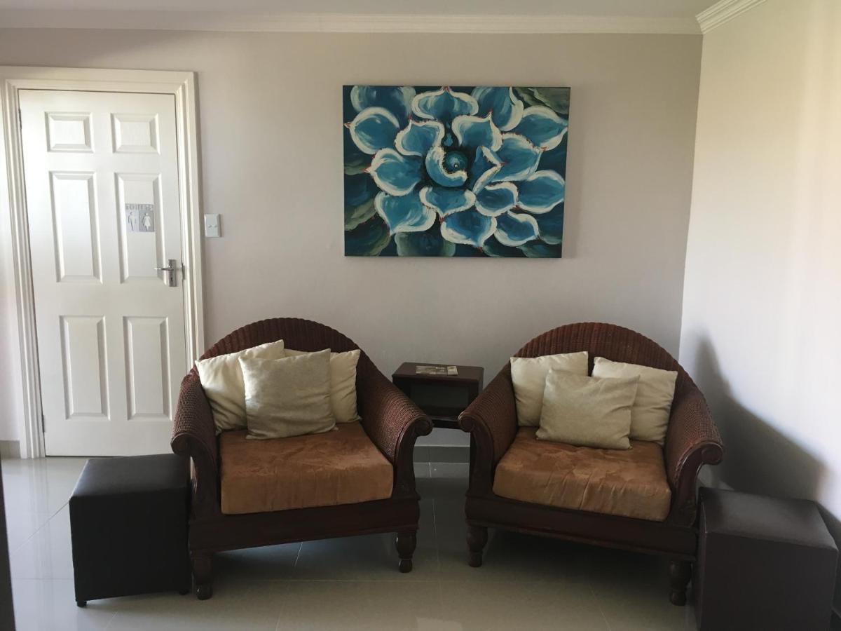 The Meritus Guest House Westville Bagian luar foto