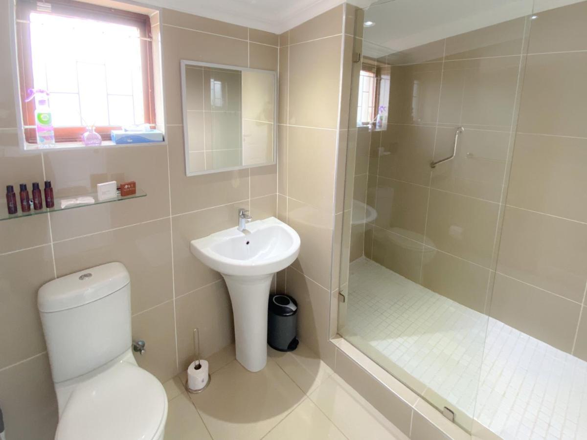 The Meritus Guest House Westville Bagian luar foto