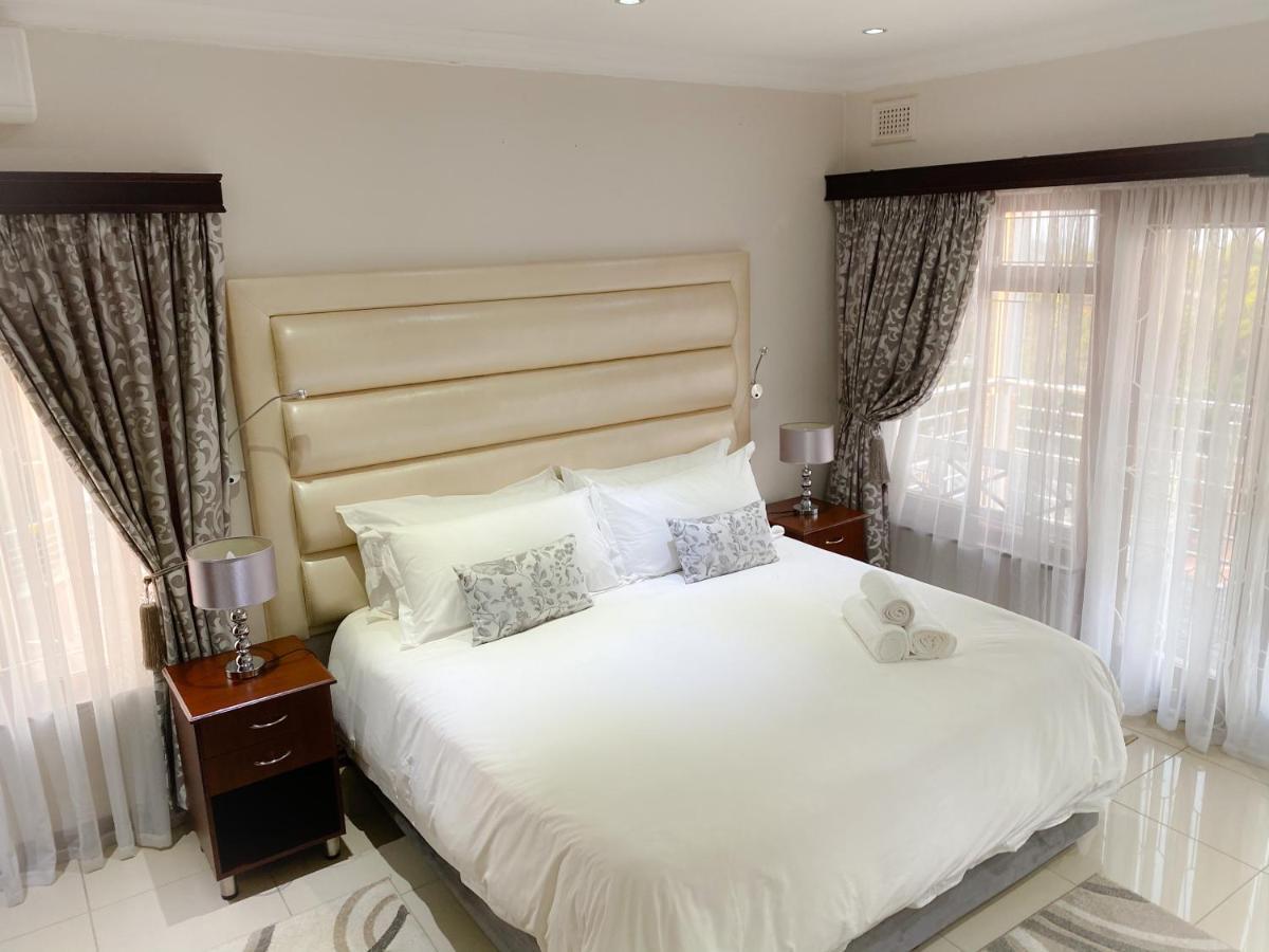 The Meritus Guest House Westville Bagian luar foto