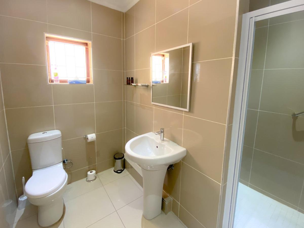 The Meritus Guest House Westville Bagian luar foto