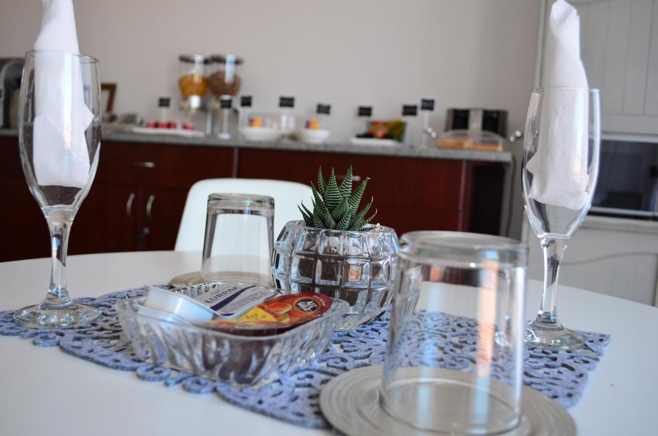 The Meritus Guest House Westville Bagian luar foto