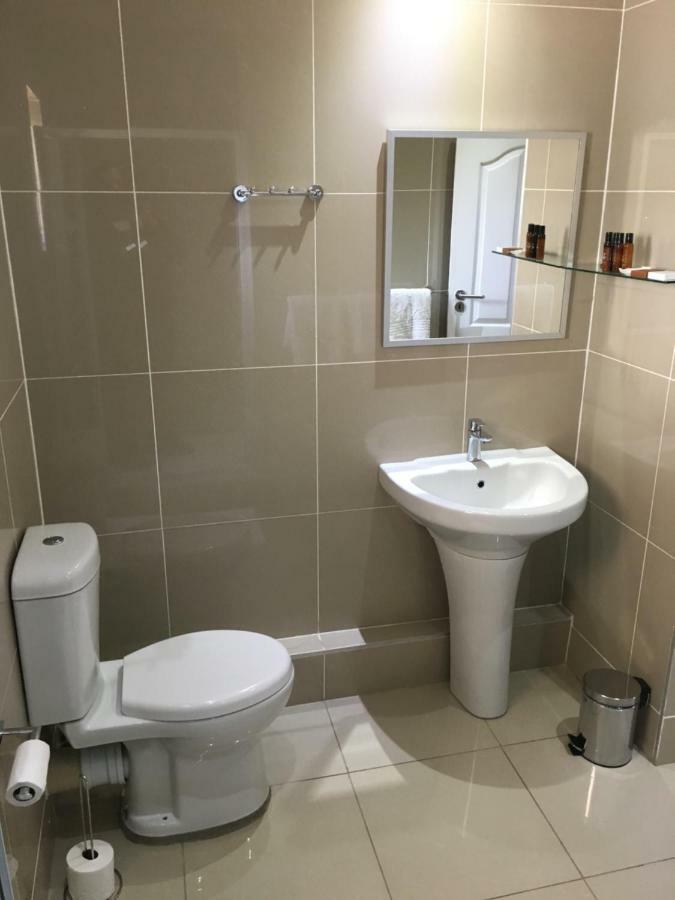 The Meritus Guest House Westville Bagian luar foto