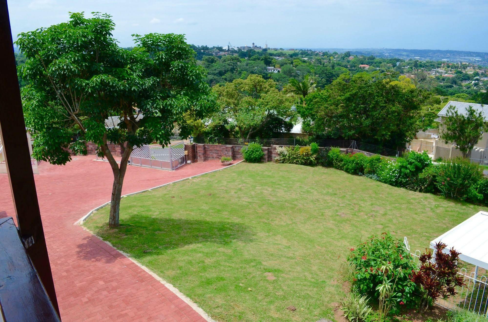 The Meritus Guest House Westville Bagian luar foto