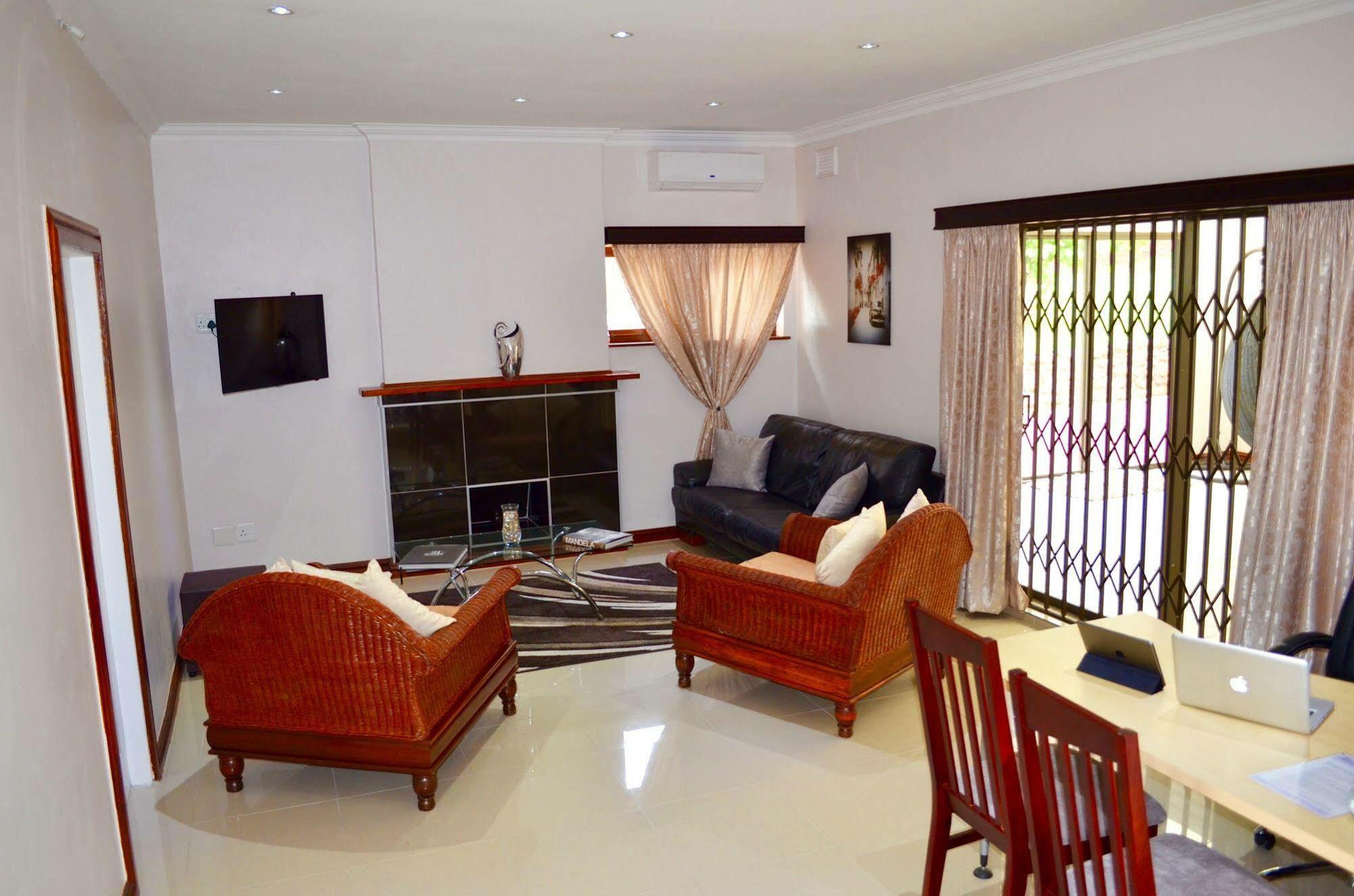 The Meritus Guest House Westville Bagian luar foto